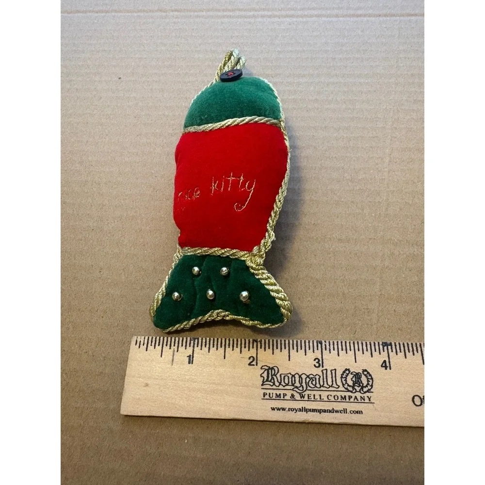 Vintage Fish Kitty Plush Ornament Red Green Gold Cord Cat‎ Toy Holiday Decor